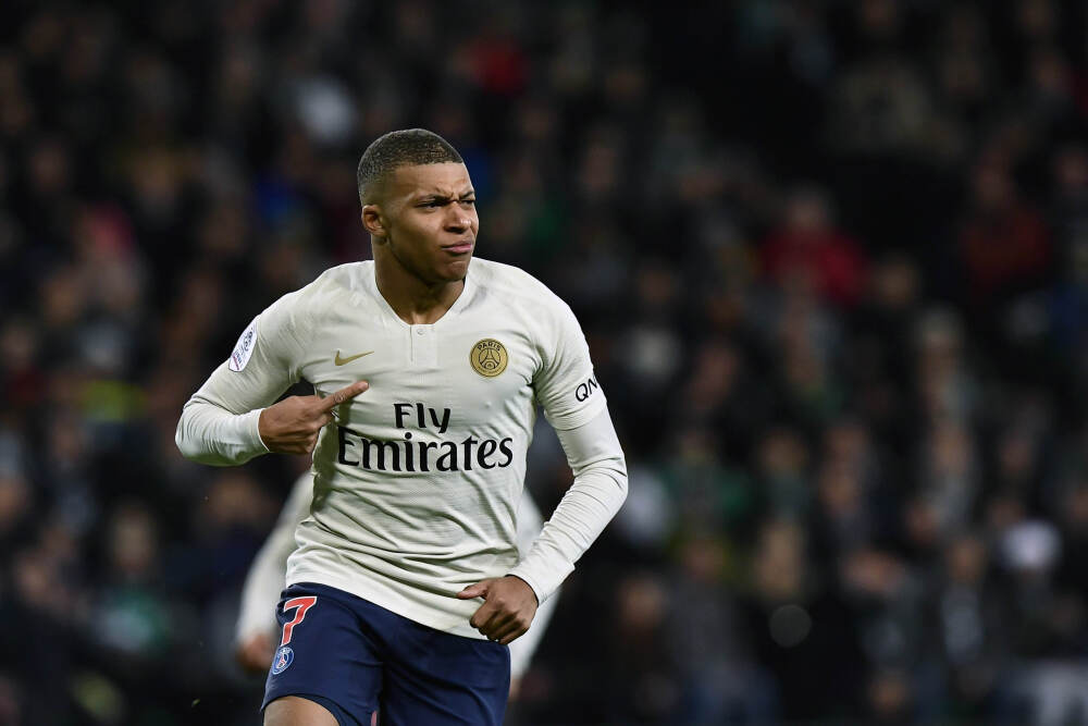 非洲杯改制背后的权力博弈：非洲足球如今已被FIFA掌控，身不由己